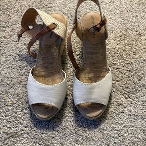 Lucky Brand Women's Tan and Cream Espadrilles